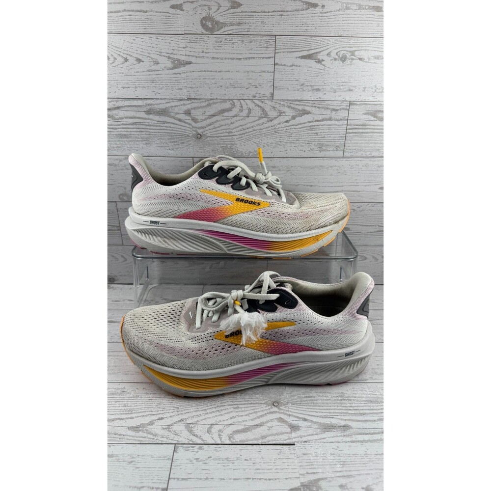 Brooks Ghost 17 1204311D070 Gray 9.5D Women Sneakers Athletic Running Shoes #253